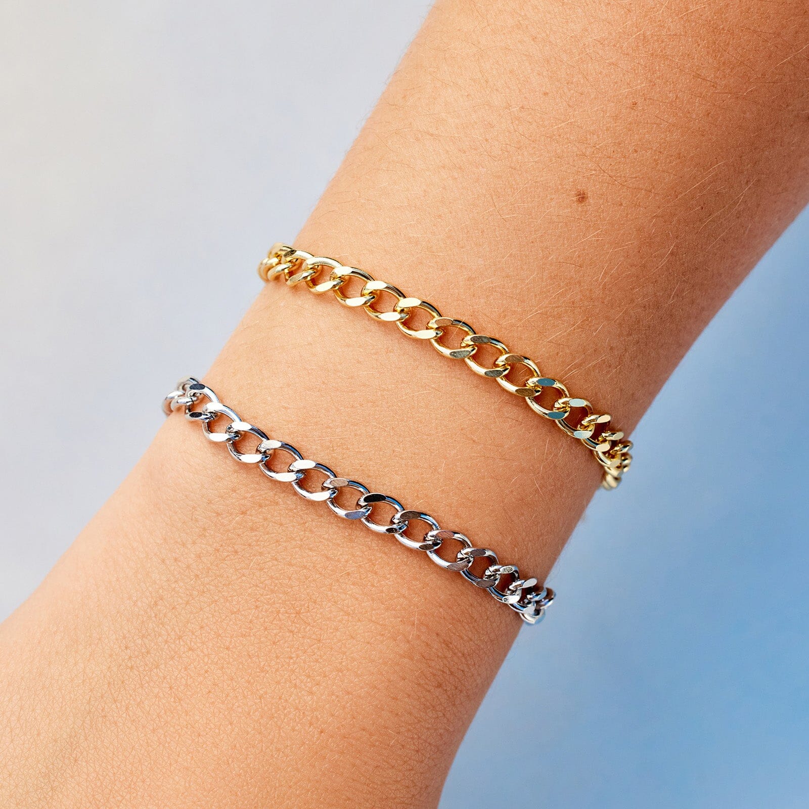 Harper Curb Chain Bracelet - Image 5